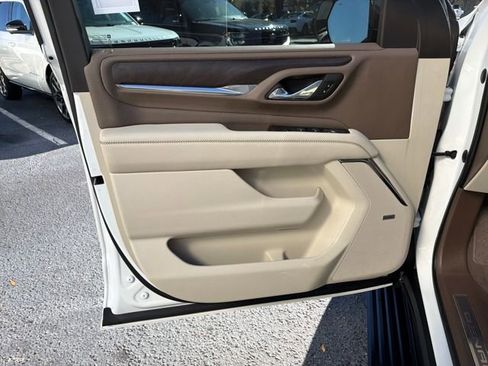 Used 2023 GMC Yukon Denali w/ Max Trailering Package image 13