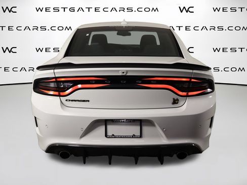 Used 2022 Dodge Charger Scat Pack w/ Dynamics Package RWD image 4