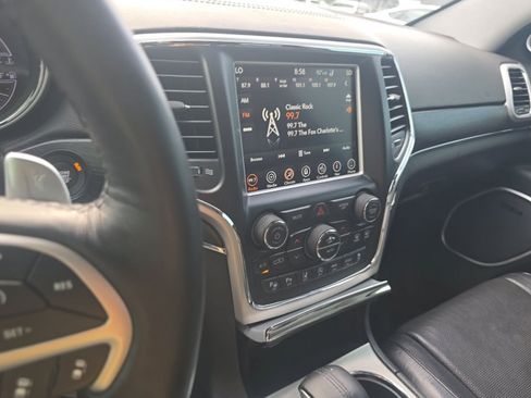 Used 2018 Jeep Grand Cherokee Summit w/ Platinum Series Group AWD/4WD image 11
