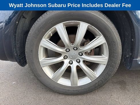Used 2017 INFINITI QX80 4WD w/ Deluxe Technology Package image 2