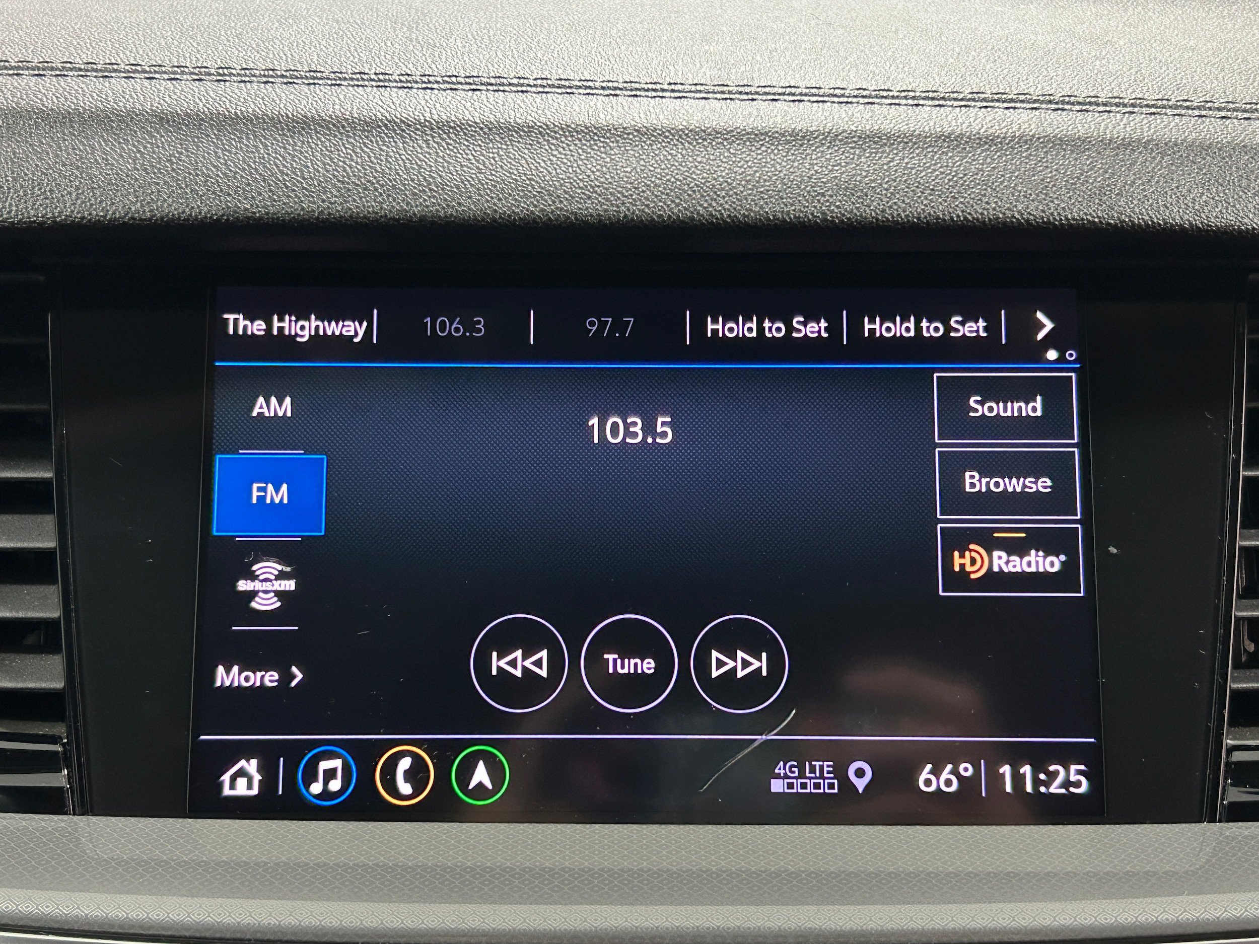 Used 2018 Buick Regal Preferred w/ Sights and Sounds Package AWD/4WD image 5