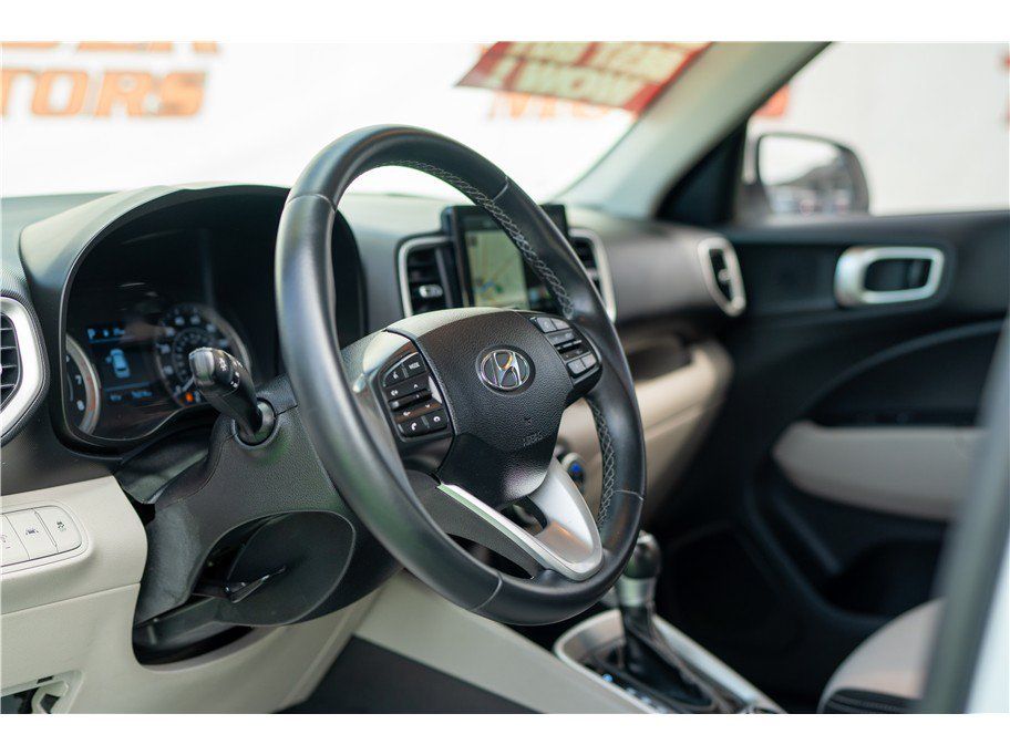 Used 2020 Hyundai Venue SEL w/ Convenience + Premium Package FWD image 34