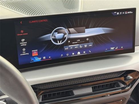 Certified 2025 BMW M240i Coupe image 31