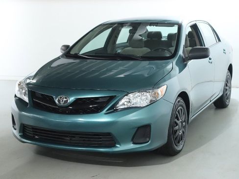 Used 2009 Toyota Corolla LE image 2