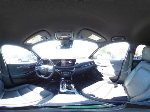 Used 2025 Buick Envista Sport Touring image 42