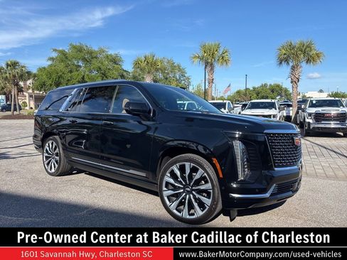 Used 2026 Cadillac Escalade ESV Luxury w/ Touring Package AWD/4WD image 1