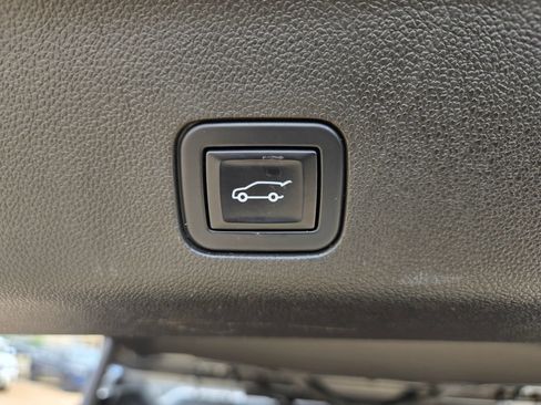 Used 2023 Chevrolet Tahoe RST AWD/4WD image 31