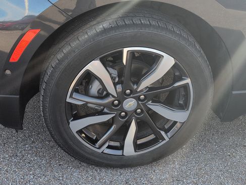 Used 2022 Chevrolet Equinox Premier image 12