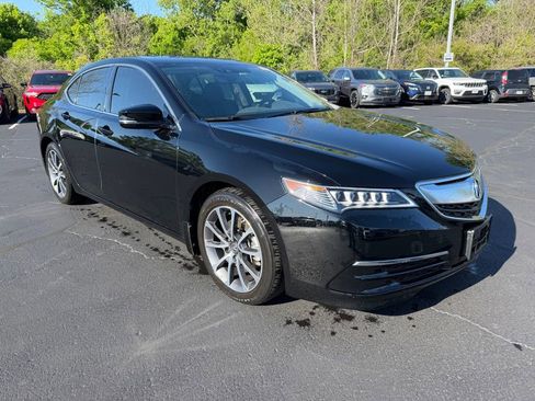 Used 2017 Acura TLX V6 w/ Technology Package FWD image 4
