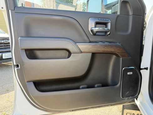 Used 2019 GMC Sierra 3500 Denali AWD/4WD image 12