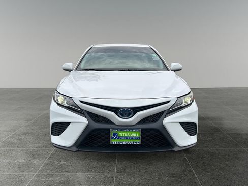 Used 2019 Toyota Camry SE image 3