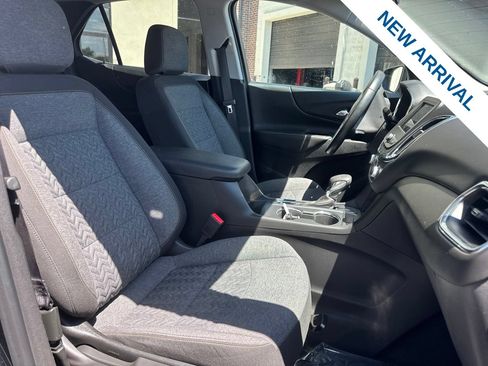 Used 2023 Chevrolet Equinox LT FWD image 9