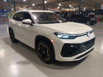 Used 2025 Volkswagen Tiguan SEL R-Line