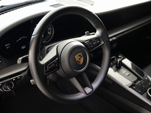 Used 2020 Porsche 911 Carrera image 19