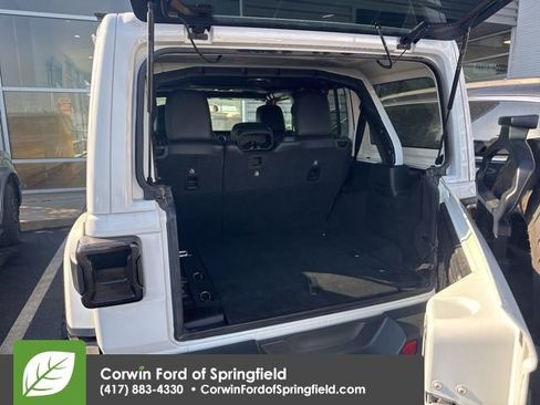 Used 2019 Jeep Wrangler Unlimited Sahara w/ Cold Weather Group image 8