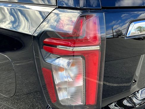 Used 2024 Chevrolet Tahoe LT image 35