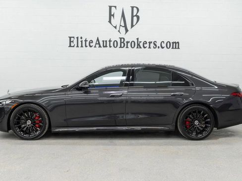 Used 2022 Mercedes-Benz S 500 4MATIC w/ AMG Line Package image 2