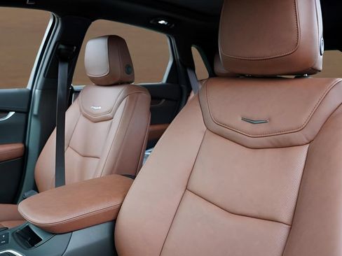 New 2025 Cadillac XT5 Sportv w/ Technology Package AWD/4WD image 13