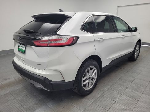 Used 2024 Ford Edge SEL image 9