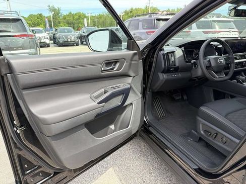 New 2026 Nissan Pathfinder SV AWD/4WD image 13