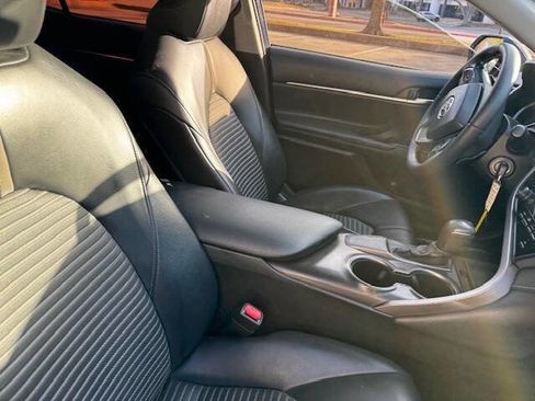 Used 2021 Toyota Camry SE FWD image 30