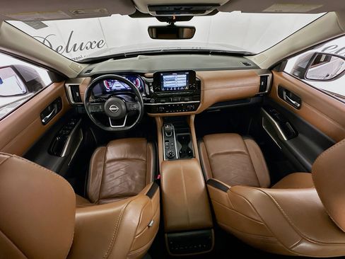 Used 2023 Nissan Pathfinder Platinum w/ Cargo Package image 20