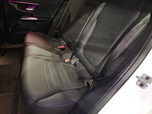 Used 2026 Mercedes-Benz GLC 350e 4MATIC image 17