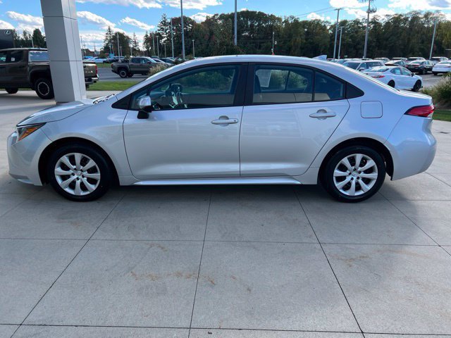 Used 2024 Toyota Corolla LE FWD image 4