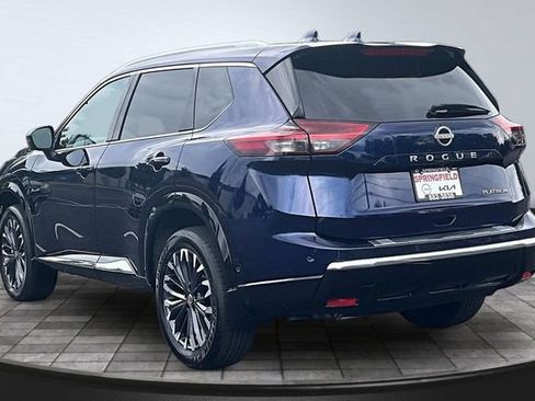 Used 2025 Nissan Rogue Platinum w/ Tech Package FWD image 4