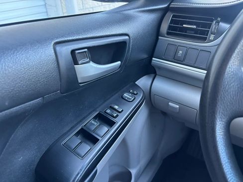 Used 2012 Toyota Camry LE FWD image 15