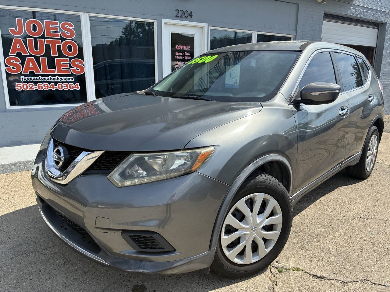 Used 2015 Nissan Rogue S FWD image 2