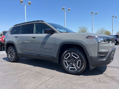 New 2026 Jeep Cherokee Laredo AWD/4WD image 44