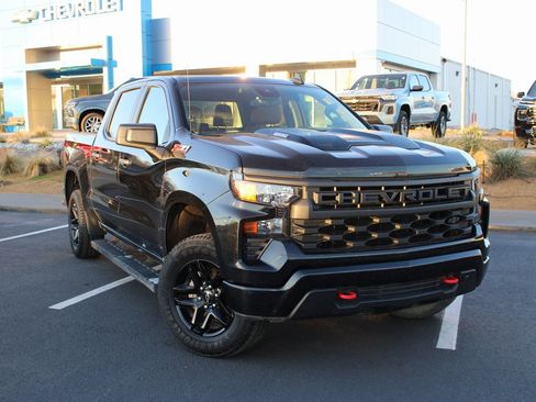 Used 2024 Chevrolet Silverado 1500 Custom Trail Boss AWD/4WD image 2