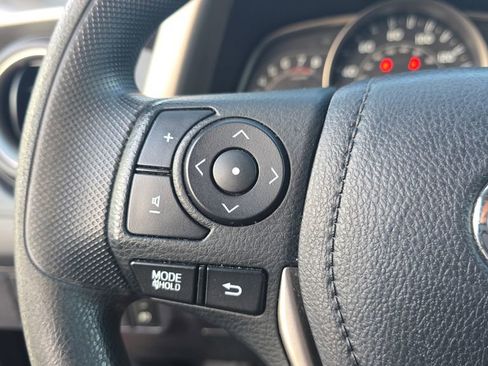 Used 2014 Toyota RAV4 LE AWD/4WD image 20