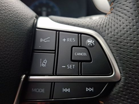 Used 2026 Toyota Sienna XLE Woodland Edition AWD/4WD image 23