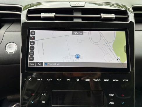 Certified 2024 Hyundai Tucson Limited AWD/4WD image 26