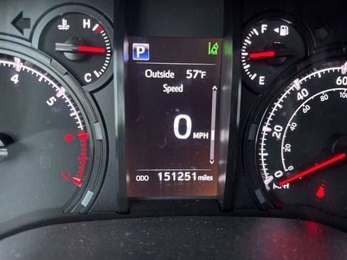 Used 2021 Toyota 4Runner SR5 Premium w/ Moonroof Package AWD/4WD image 12