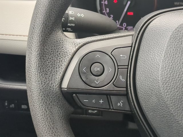 Used 2025 Toyota RAV4 XLE w/ Convenience Package FWD image 29