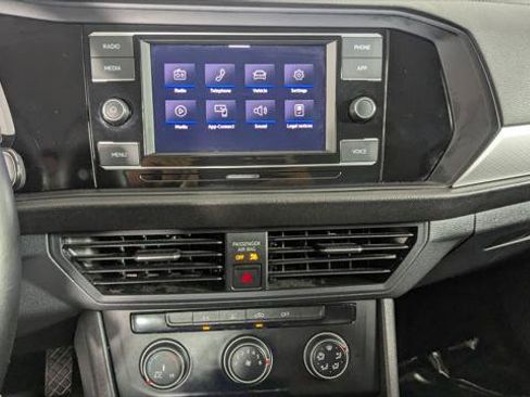Used 2024 Volkswagen Jetta S FWD image 29