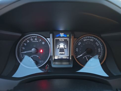 Used 2023 Toyota Tacoma TRD Off-Road image 20