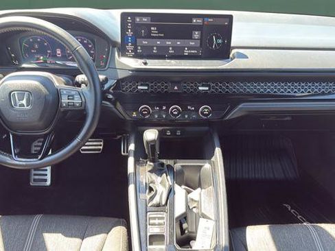 Used 2024 Honda Accord Sport image 19