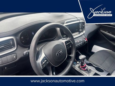 Used 2019 Kia Sorento L FWD image 1