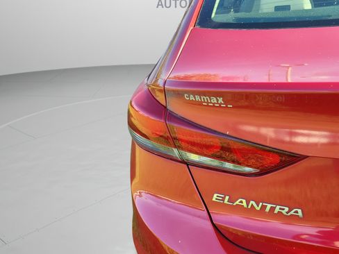 Used 2018 Hyundai Elantra Value Edition w/ Cargo Package FWD image 22