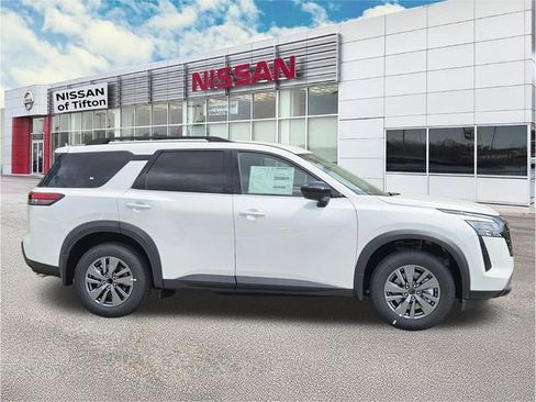 New 2026 Nissan Pathfinder SV FWD image 3