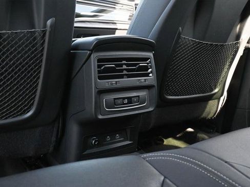 Used 2023 Audi Q8 Premium AWD/4WD image 14