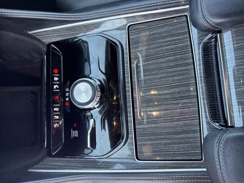 Used 2022 Jeep Wagoneer Series II w/ Premium Group I image 20