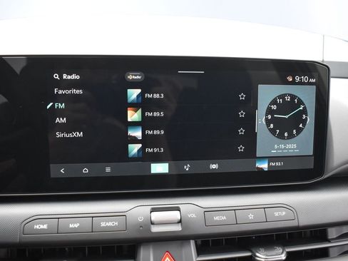 Certified 2025 Kia K4 LXS FWD image 24