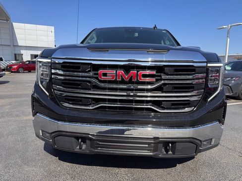 Used 2025 GMC Sierra 1500 SLT image 8