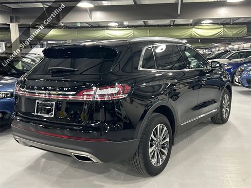 Used 2023 Lincoln Nautilus Reserve image 2