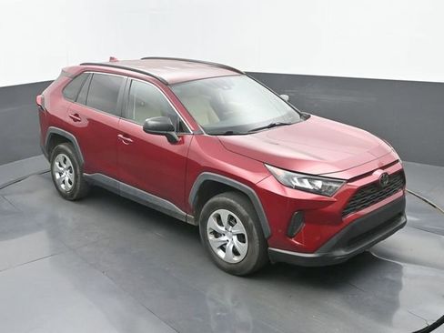 Used 2019 Toyota RAV4 LE image 13